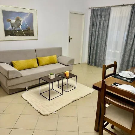 Apartment T Sarandë